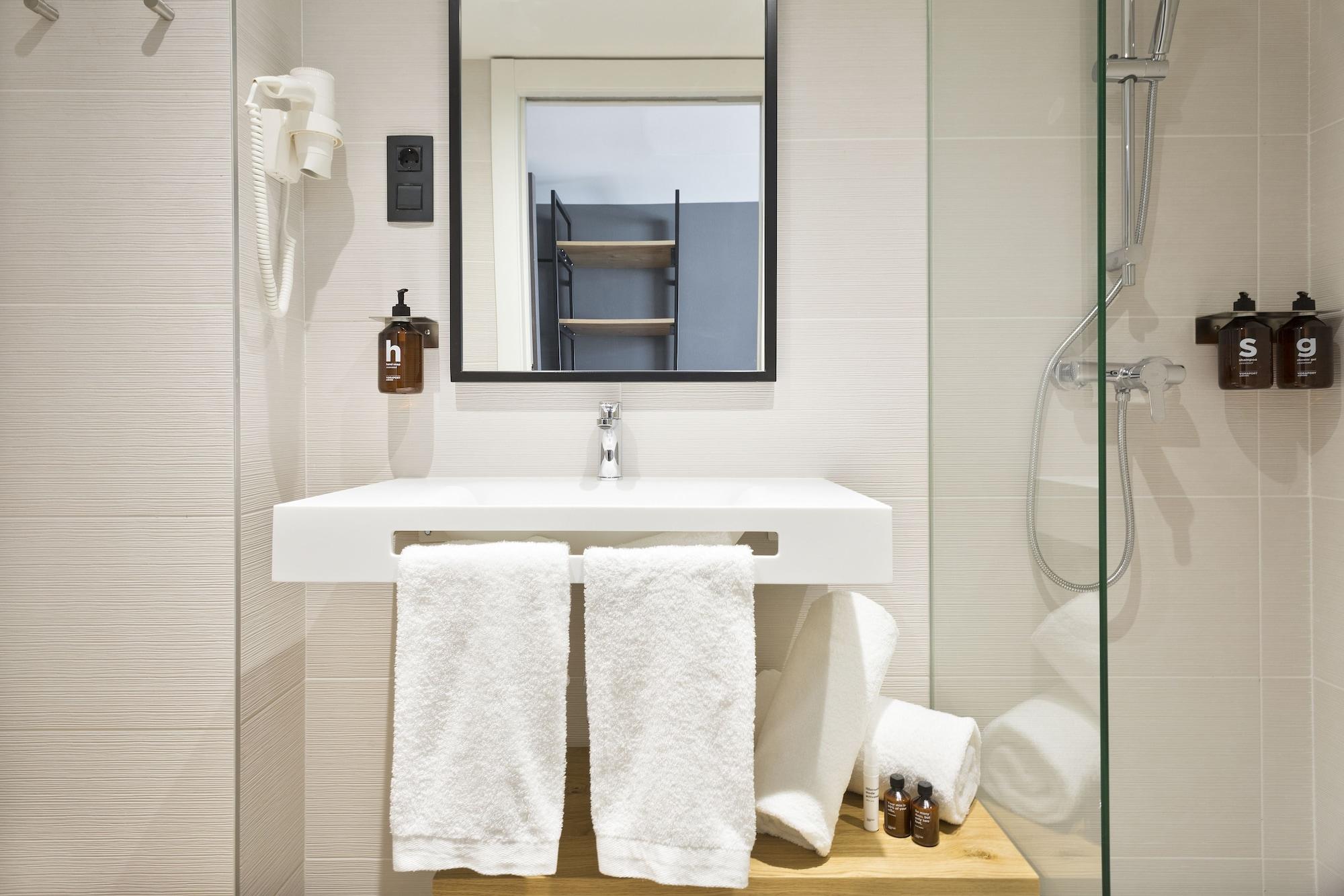 Acta Voraport Hotel 3*